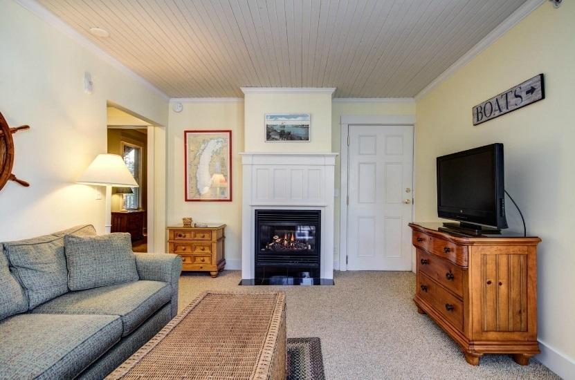 Captain'S Cottage Suites Grand Haven Habitación foto